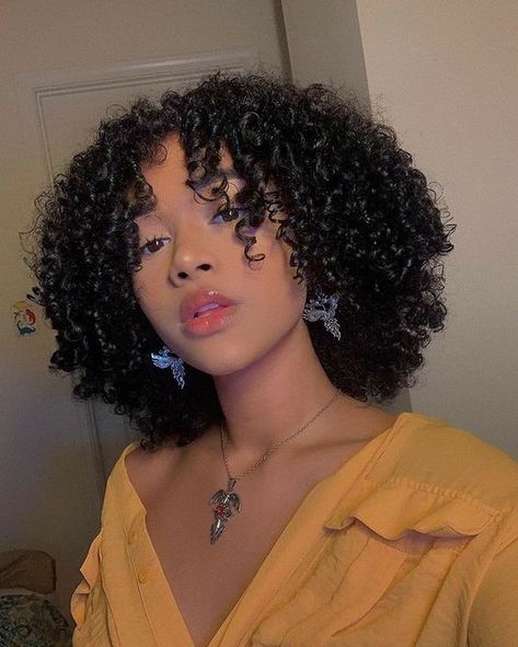 Real Hair Wigs, Curly Human Hair Wig, Curly Hair Inspiration, Curly Girl Hairstyles, Curly Hair With Bangs, Curly Hair Care, Brazilian Human Hair, Curly Hair Cuts, Short Curly Hair