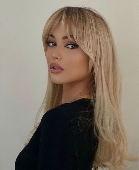 CURTAIN BANG INSPO | WOMENS HAIRCUTS Chili Chili, Bangs With Medium Hair, Blonde Hair Inspiration, Blonde Hair Looks, Hair Stylies, Haircuts Straight Hair, Long Hair With Bangs, Hair Inspo Color, Curtain Bangs