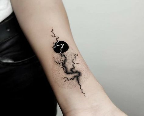 A black and white tattoo of realistic lightning going through a circle Lightning Bolt Tattoo, Lightning Tattoo, Bolt Tattoo, Side Neck Tattoo, Tattoo Background, Bug Tattoo, Omerta Tattoo, Tattoo Inspiration Men, Neck Tattoo For Guys