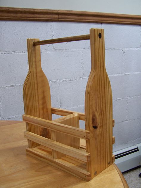 Wine Caddy Diy Wooden, Wine Diy Crafts, Wood Wine Rack Diy, Caddy Diy, Rustic Wooden Box, Wine Caddy, Wooden Bird Houses, Wine Carrier, Wood Wine Racks