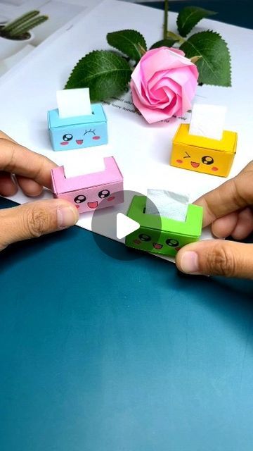 paper crafts creator on Instagram: "Use three pieces of paper to make a mini paper box. It’s so cute. Come and try it out #handmade #diy #parentchild #handwork #handbrain #origami #kindergarten #handmade paper craft ideas" Paper Tissue Box Diy, Mini Paper Crafts Diy, Tiny Paper Crafts, How To Make Mini Bags Out Of Paper, Diy Small Paper Boxes Easy, Tiny Paper Boxes Diy, Tiny Paper Bag Diy, Origami Mini Paper Bag, Origami Cute