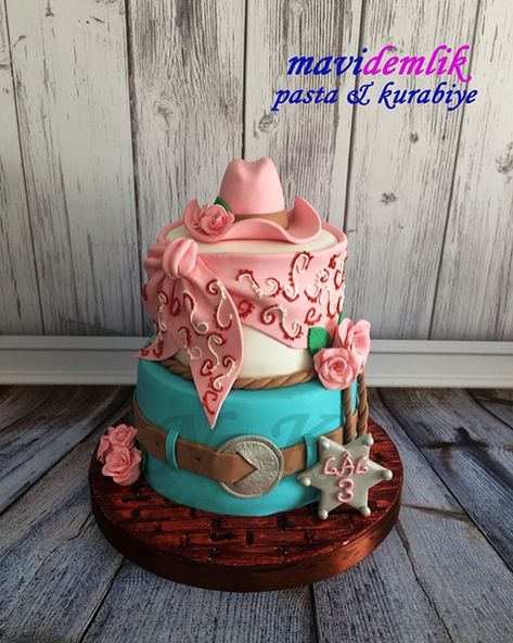 ❥ Cowgirl | Cake Cowgirl Cake Ideas Women, Vaquera Cake, Cowgirl Cake Ideas, Cowgirl Cakes Birthday, Pink Cowgirl Cake, Ken Cake, Western Theme Cakes, Cowgirl Birthday Cakes, Western Birthday Cakes