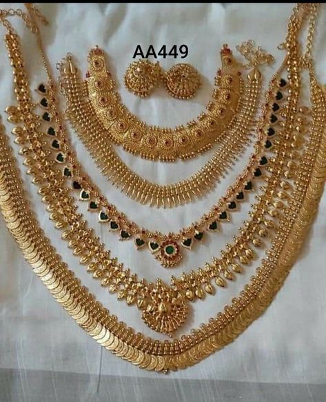 Exclusive combo collections. WhatsApp messages to 9176125330 for more information . No calls Wedding Gold Set Kerala, Konkani Bride Jewellery, Kerala Model Gold Jewellery, Kerala Wedding Jewellery Collection, Kerala Jewellery Traditional, Kerala Traditional Jewellery, South Indian Bride Jewellery, Dollar Chain, Kerala Jewellery