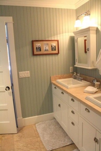 Makeover Kamar Mandi, Beadboard Bathroom, Bead Board Walls, Cheap Bathroom Remodel, Remodel Basement, Cheap Bathrooms, Bead Board, Room Deco, Half Bathroom