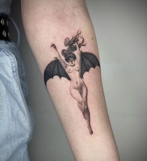 Women Tattoo Puntillismo, Satanic Tattoos, La Tattoo, Goth Tattoo, Witch Tattoo, Spooky Tattoos, Stomach Tattoos, Horror Tattoo, Thigh Tattoos Women