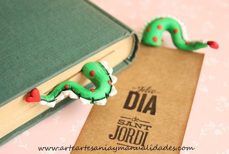 Arte, Artesania y Manualidades: Puntos de Libro arcilla polimérica Sant Jordi Book Markers, Saint George, Polymer Clay Crafts, Clay Crafts, Markers, Crafts For Kids, Polymer Clay, Scrapbooking, Art