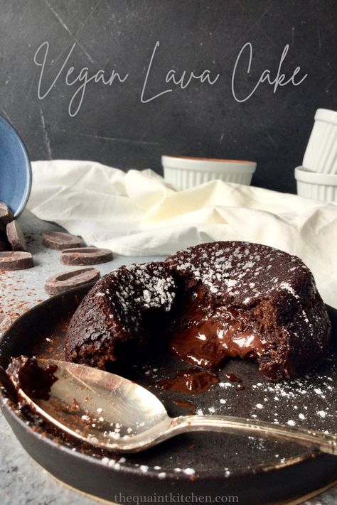 Vegan Chocolate Fondant, Dairy Free Lava Cake, Lava Cake Recipe Eggless, Dairy Free Chocolate Lava Cake, Eggless Chocolate Lava Cake, Vegan Molten Lava Cake, Vegan Chocolate Lava Cake, Melted Chocolate Desserts, Eggless Lava Cake