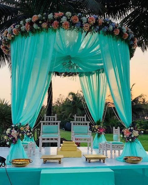 ~Cool blue mandaps are a unique way to start your wedded life! Don't you guys think so? Tag your friends for mandap inspo 🌏💙 #bluemandap… Haldi Decoration Ideas, Reception Stage Decor, Ganpati Bappa Photo, Wedding Background Decoration, Mandap Decor, Desi Wedding Decor, Wedding Backdrop Decorations, Wedding Mandap, Wedding Design Decoration