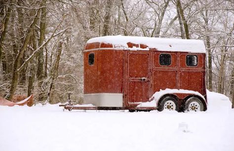 How to Build Horse Trailer Ramps | Animals.mom.com Converted Horse Trailer, Livestock Trailers, Stock Trailer, Trailer Ramps, Cargo Trailer Conversion, Trailer Images, Horse Trailers, Cargo Trailers, Horse Trailer