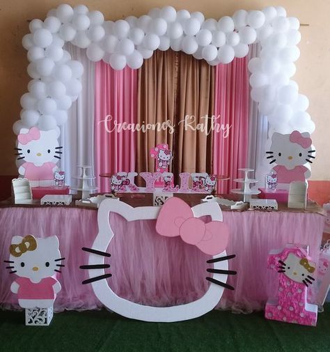 Hello Kitty Party Decorations, Hello Kitty Birthday Party Decorations, Hello Kitty Birthday Decorations, Ideas Para Decorar Una Fiesta, Hello Kitty Baby Shower, Hello Kitty Birthday Theme, Hello Kitty Theme Party, Kitty Birthday Party, Hello Kitty Decorations