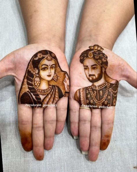 Bridal And Groom Mehandi Design, Bride Groom Mehndi Designs, Portrait Mehandi Designs, Groom Figure Mehendi Designs, Bride Figures In Mehndi, Portrait Mehndi Designs, Bride Face Mehndi Design, Mehndi Figure Designs, Figer Mehandi Design