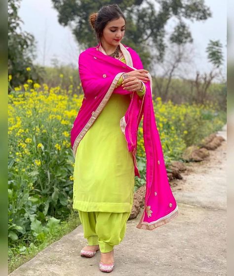 punjabi suits ꪜ‍ ▫️ (@only.suit) • Instagram photos and videos Kaur B Suits, Designer Punjabi Suits Patiala, Punjabi Dress Design, Kaur B, Patiala Suit Designs, Punjabi Suits Designer Boutique, Designer Punjabi Suits, Punjabi Outfits, Punjabi Dress