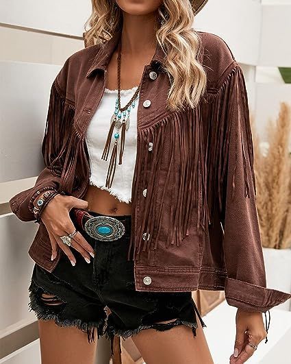 Lets do fashion! // Show off your striking style wearing this light blue button down fringe denim jacket. Country Western Outfits, Nashville Outfits, Western Style Outfits, Distressed Jean Jacket, Western Wear For Women, Coachella Festival, Jean Jacket Women, Blue Jean Jacket, Cute Jackets