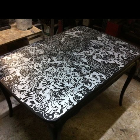 The current status of my DIY dining room table. Graffiti bombed with silver sharpie on flat black. Graffiti Table Ideas, Graffiti Table Top, Graffiti Furniture Living Room, Graffiti Cabinet, Graffiti Table, Grafitti Decor Interior Design, Graffiti Coffee Table, Dising Art, Diy Dining Room Table