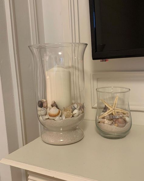 Diy Seasonal Decor, Potted Plants Patio, Beach Themed Crafts, Seashell Projects, Nautical Crafts, Summer Deco, Diy Rustic Decor, Shell Decorations, Beach Theme Bathroom