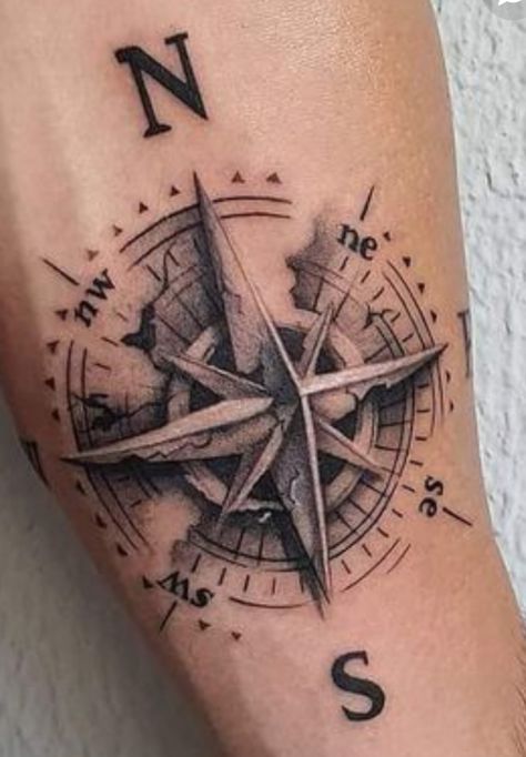 Compass Tattoo Men Sleeve, Compass Tattoo Wrist, Compass Tattoo Shoulder, Compass Tattoo Design Men, Compas Tattoo, Christian Cross Tattoos, Anchor Compass Tattoo, Compass Tattoo Men, Compass Tattoo Design