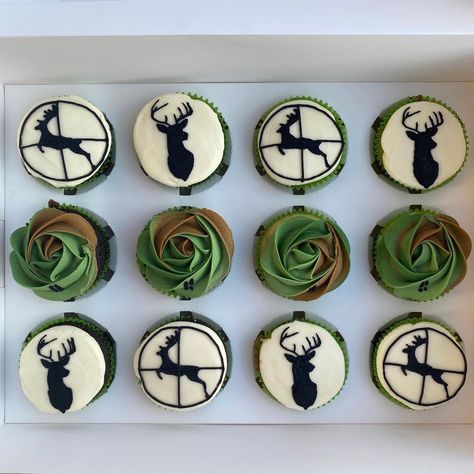 Deer Hunting Cupcakes, Camo Cupcakes Hunting, Hunting Birthday Cupcakes, Hunting Themed Desserts, Hunting Cakes For Men Birthdays, Hunter Theme Cake, Hunter Cake Ideas Birthday, Hunting Themed Cupcakes, Deer Hunting Cakes For Men