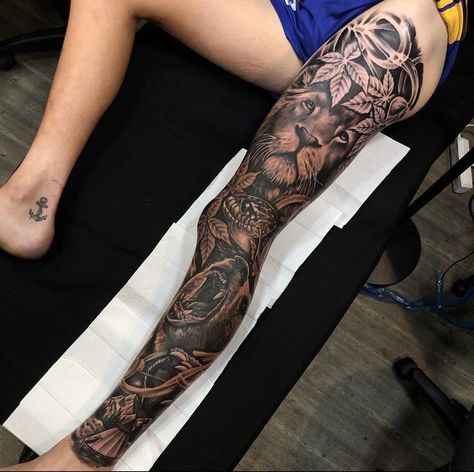 Calf Tattoo Ideas, Jungle Tattoo, Crane Tattoo, American Traditional Tattoo Ideas, Harmony Design, Traditional Tattoo Ideas, Full Leg Tattoos, Theme Tattoo, American Tattoos