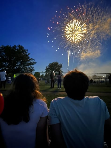 Oxford Study Couple, Watching Fireworks, Dream Dates, Coffee Cup Art, This Kind Of Love, Future Love, People Watching, Cute Relationship Photos, Sweet Pic