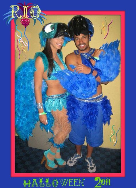 DIY Halloween costumes Blue and Jewel carnalval from the movie RIO Blue And Jewel Rio Costume, Rio Costume Couple, Jewel Rio Costume, Rio Costume Women, Rio Halloween Costume, Blue Carnival Costume, Rio Costume, Halloween Costumes Blue, Rio Carnival Costumes