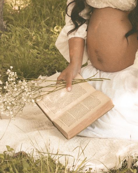 You reach out to me about a dreamy maternity session. You want a gallery that feels vintage, but with a touch of cottage core disney princess vibes. ✨ These are some of your photos. 🦋🌿 ~ Tell me… what is your absolute dream session?? What does it look like? What does it feel like? 🩷 • • • • #motherhood #motherhoodphotos #familyphotos #familyphotography #athomephotography #cottagecore #texasphotographer #sanantonio #austintexasphotographer #sanantoniotexasphotographer #sanantoniophotographer...