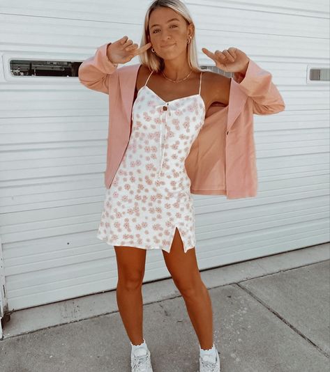 Girly Style Outfits, Girly Girl Outfits, Summer Outfits For Teens, Look Retro, Cooler Look, Trendy Summer Outfits, Winter Trends, Mode Inspo