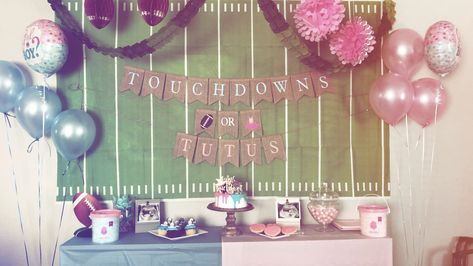 Touchdowns or tutus Football Gender Reveal Party, Touchdowns Or Tutus Gender Reveal, Unique Gender Reveal Party Ideas, Football Gender Reveal, Superbowl Party Decorations, Babies Rooms, Creative Gender Reveals, Gender Reveal Party Favors, Gender Reveal Party Games