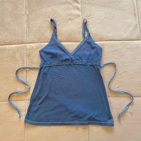 Rare Y2K 2000s Hollister Blue Dainty Lace Babydoll Cami Tank. The perfect cami for a summer beach vacation 2022 outfit! #twilight #y2k #2000s #hollister #dainty #2000sfashion #Y2kfashion #depop 2000s Hollister, Babydoll Cami, Outfits 2000s, Lace Babydoll, Dream Clothes, Change Your Life, Diy Clothes, Aesthetic Clothes, Pretty Outfits