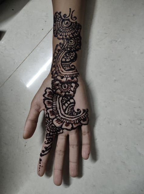 #mehendidesign#easy#mehendi#simple Easy Mehendi, Mehendi Simple, Mehendi Design, Mehendi Designs, Easy Peasy, Design