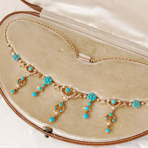 Antique Turquoise Jewelry, Turquoise Jewelry Necklace, Antique Turquoise, Bridal Jewelry Vintage, Pearl Drop Necklace, Turquoise Jewelry Native American, Antique Jewelry Indian, Turquoise And Gold, Gold Pendant Jewelry