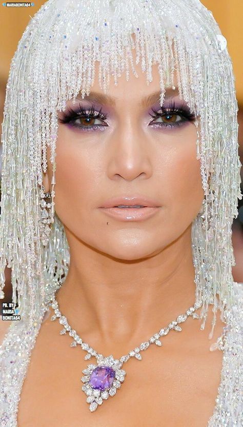 Lfw 2024, Beaded Wig, Great Gatsby Prom Dresses, Beaded Headpiece, Rhinestone Headpiece, Fashion Walk, Crystal Bridal Tiaras, Burning Man Outfits, Bald Women