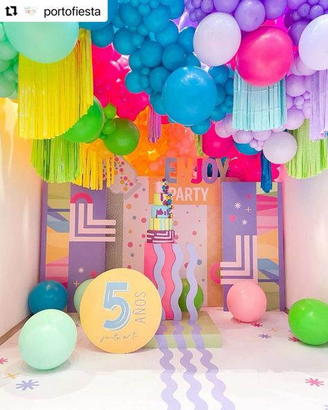 Painting Birthday, Birthday Party Theme Decorations, Birthday Balloon Decorations, All Pink, Colorful Birthday, בר מצווה, Neon Party, Balloon Decor, Party Backdrop