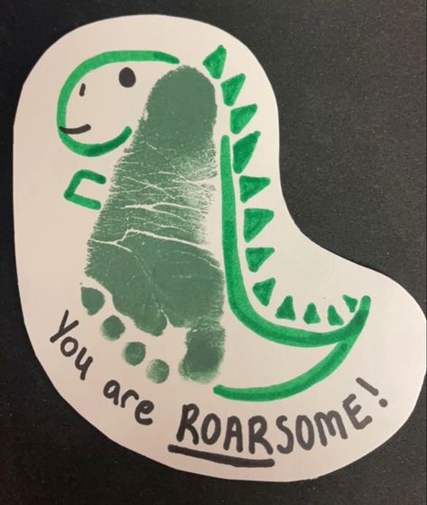 Baby Art Crafts, Dinosaurs Preschool, Footprint Craft, Baby Art Projects, Footprint Crafts, Toddler Arts And Crafts, Dinosaur Activities, Dinosaur Crafts, Footprint Art