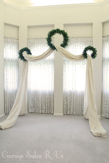 Wedding Arch Tulle, Winter Wedding Arch, Ceremony Backdrop Indoor, Diy Wedding Arch, Wedding Archway, Boda Diy, نباتات منزلية, Tafel Decor, Arch Decoration