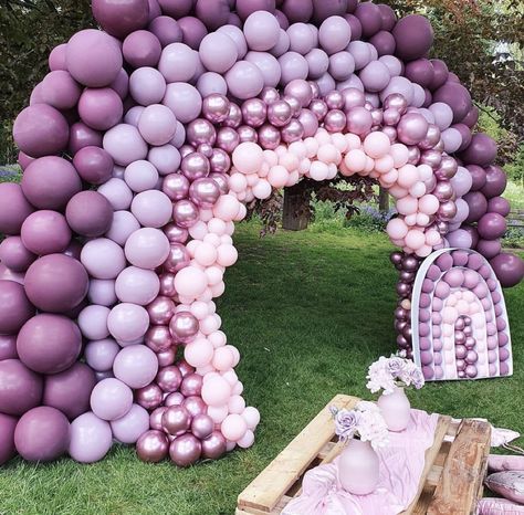 Lavender Bday Decoration, Lilac First Birthday Party, Pink And Lilac Balloon Garland, Purple And Pink Balloon Arch, Pastel Blue And Purple Balloon Garland, Daisy Baby Shower Theme, Ballon Arch Light Purple, Pink And Purple Butterfly Balloon Garland, Rainbow Baby Shower Theme