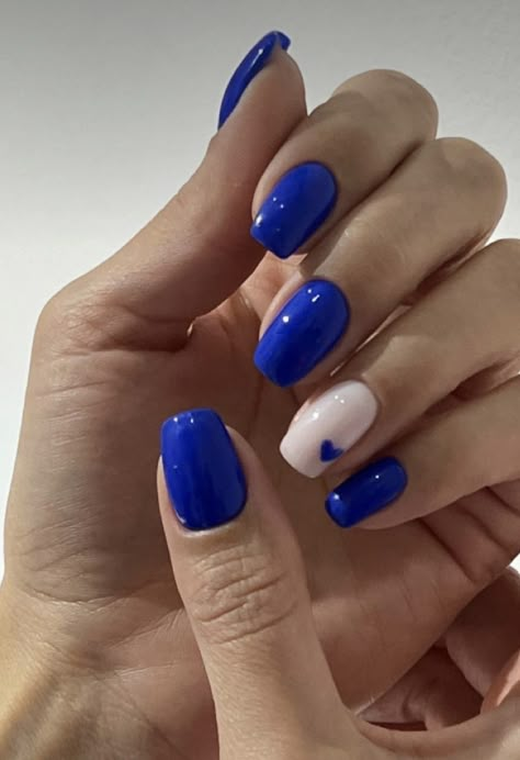 Royal Blue Nails With Accent Nail, Shellac Nails Blue, Blue Shellac Nails, Blue Shellac, Shellac Nail Ideas, Nail Art Designs Short Nails, Nail Art Designs Short, Shellac Nail Designs, Short Nails Ideas