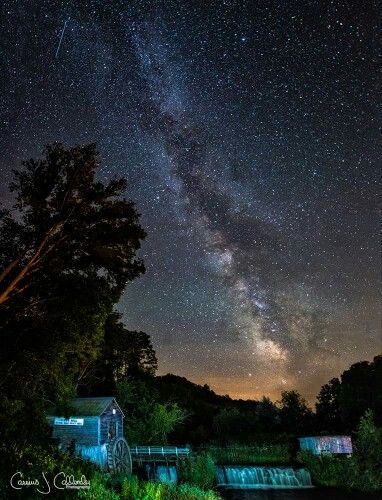 Milky Way Over Hyde's Mill  Taken from Mill Road (Ridgeway, WI) on August 5, 2016, at 11:16 PM.  3 hours and 1 minute after sunset.  Temp: 63°.  Feel free to share the photo.  Follow me for regular updates.  Visit http://cassiuscallender.com/ for more photos.  © 2016 Cassius J. Callender Photography Sky Without Light Pollution, Million Stars, Light Pollution, The Milky Way, Dark Skies, Milky Way, Pollution, Pretty Pictures, Northern Lights