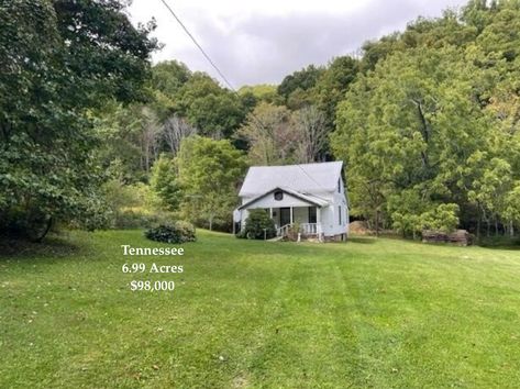 c.1880 East Tennessee Farmhouse For Sale on 7 Acres $98K - Old Houses Under $50K Tennessee Farmhouse, Tennessee Countryside, Tennessee Homes, Building A Cabin, Cheap Houses, Best Vacation Spots, Mini Farm, Mountain Stream, East Tennessee