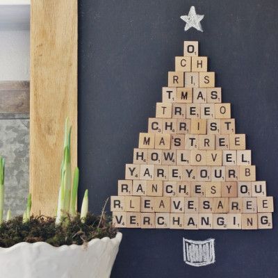 Easy Scrabble Tile Christmas Tree Project Christmas Scrabble Tiles, Scrabble Tile Crafts Diy, Scrabble Christmas Ornaments, Scrabble Christmas, Scrabble Ornaments, Scrabble Letter Crafts, Scrabble Tile Crafts, Scrabble Crafts, Scrabble Art