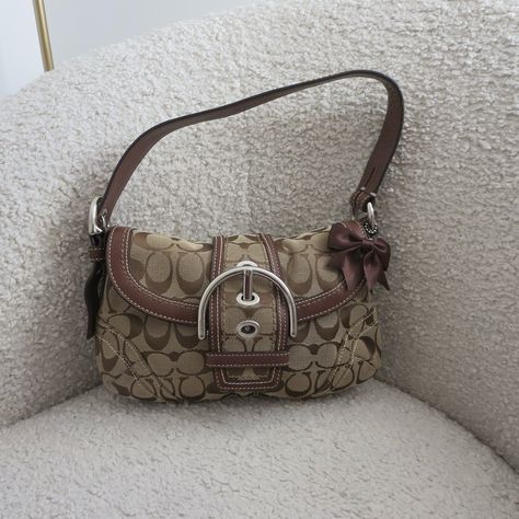 Coach Y2k Bag, Coach Bags Vintage, Fashion Style Aesthetic, Fall Pinterest, Brown Luxury, Coach Monogram, Vintage Designer Bags, Car Deco, Dream Bag