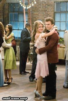 Julianne Hough and Kenny Wormald, Footloose (2011) Footloose 2011 Ariel, Ariel Prom Dress, Footloose Aesthetic, Footloose Outfits, Ariel Footloose, Footloose Prom, Footloose Costumes, Ariel Moore, Footloose Movie