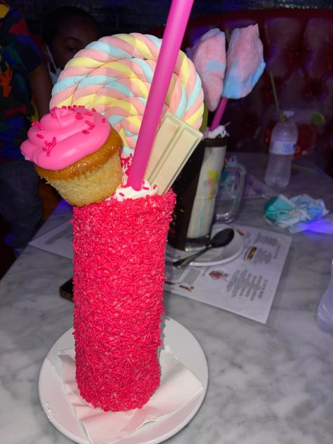 Sugar Factory Aesthetic, Sugar Factory Drinks, Factory Aesthetic, The Sugar Factory, Food Cups, Food Dump, Sugar Factory, Insta Inspiration, Alcohol Drinks