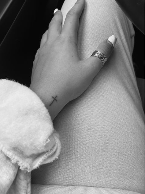 Finger Rosary Tattoo, Cross Tattoo Finger, Cross On Finger Tattoo, Cross Tattoo On Finger, Finger Cross Tattoo, Cross Hand Tattoo, Cross Finger Tattoo, Little Cross Tattoos, Cross Finger Tattoos