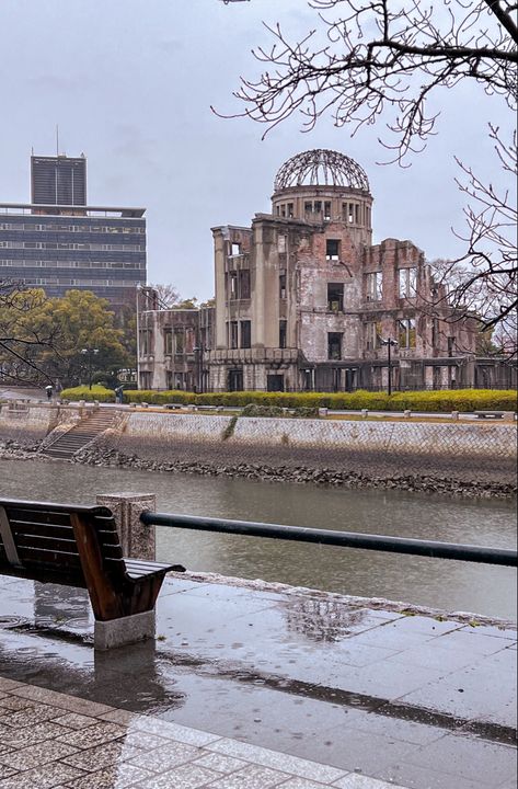 Hiroshima Peace Memorial Park, Hiroshima Japan Aesthetic, Travelling Asia, Japan Hiroshima, Hiroshima Peace Memorial, Japan Holiday, 16 December, Japan Holidays, Hiroshima Japan