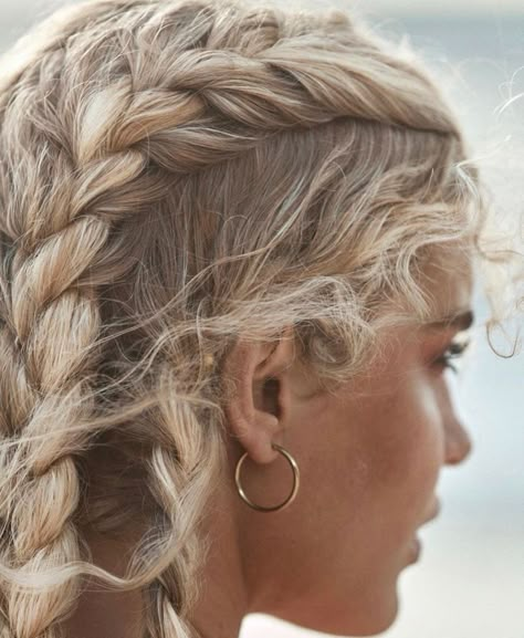 Hairstyles Braids Aesthetic, Beach Girl Hair, Braids Aesthetic, Daena Targaryen, Beach Tumblr, Preppy Hairstyles, Beach Preppy, Salty Blonde, Hair Due