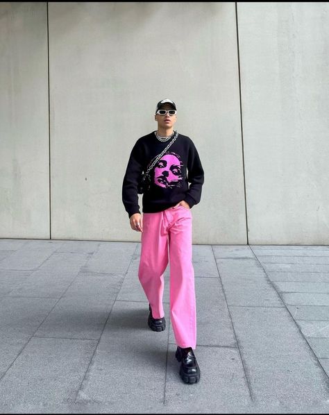 Concert Outfit Men, Pink Pants Outfit, Black Outfit Men, Pink Streetwear, Streetwear For Men, Pants Outfit Men, Aesthetic Outfits Men, Clubbing Outfits, Outfit Streetwear