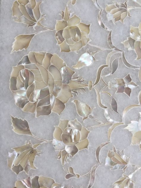 Marble Inlay Floor, White Marble Coffee Table, Inlay Flooring, Restaurant Table Tops, Table Marble, Marble Dining Table, Marble Inlay, Marble Dining, Dining Table Top