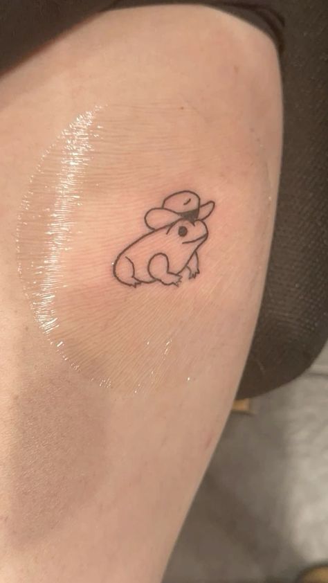 Cute Matching Frog Tattoos, Frog Patchwork Tattoo, Bunny Tattoo For Men, Minimal Frog Tattoo, Cute Tattoos Cartoon, Goofy Small Tattoos, Aesthetic Frog Tattoo, Bruh Tattoos, Cute Frog Tattoo Ideas