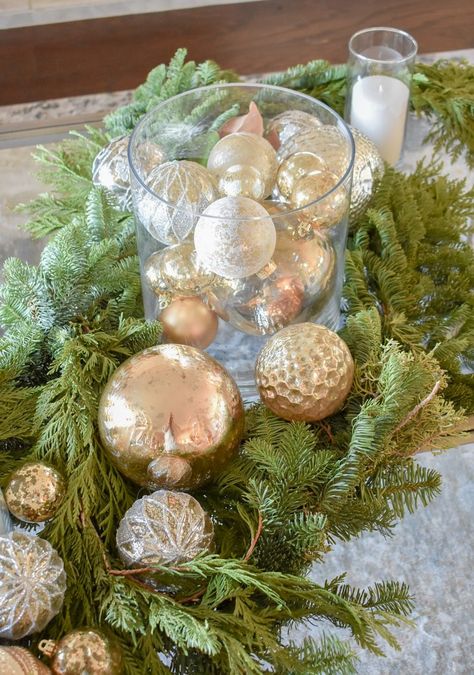 Cream And Gold Christmas, Diy Table Centerpieces, Table Centerpieces Ideas, Real Fireplace, Evergreen Garland, Silver And Gold Christmas, Real Candles, Christmas Dining Table Decor, Centerpieces Ideas