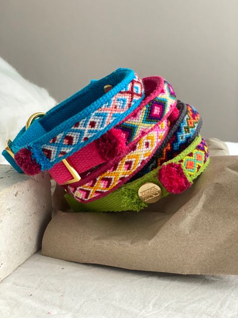 Boho Hundehalsbänder- boho dog collars colorful hippie pattern in 100% cotton - many styles and sizes for small and big dogs Friendship Bracelet Dog Collar, Boho Dog Collar, Boho Dog, Branding Design Packaging, Diy Friendship Bracelets Patterns, Product Shots, Handmade Dog Collars, Ideas Casa, Friendship Bracelets Diy